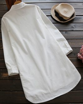 Embroidery Lapel 3/4 Sleeve Blouse