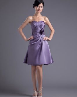 A-line Flower Satin Knee-Length Bridesmaid Dress with Sweetheart Neck