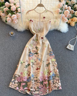 Elegant Embroidered Flower Round Neck Short Sleeve Dress