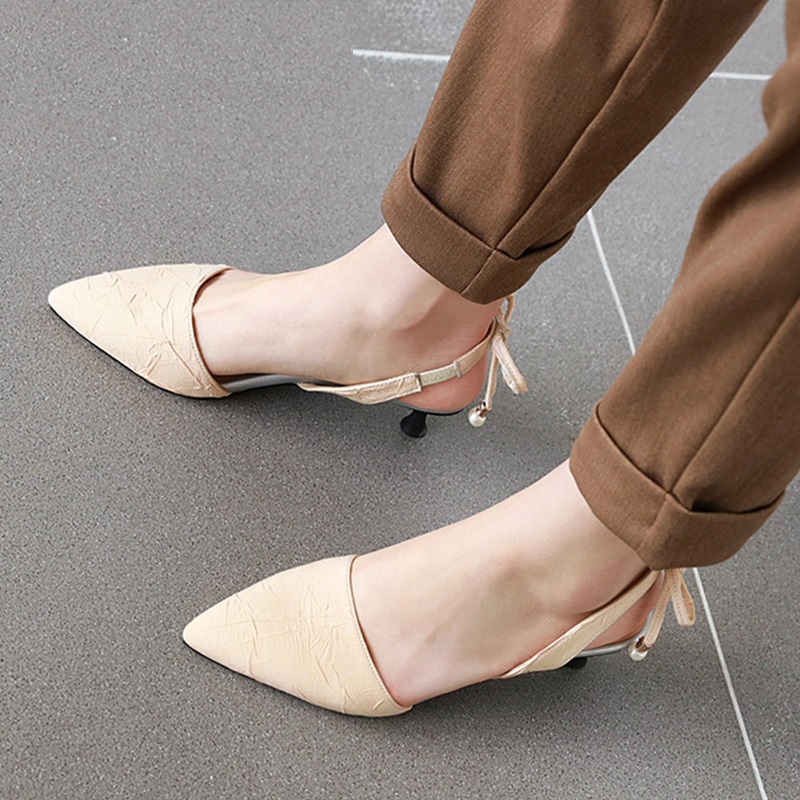 pointed toe small heel