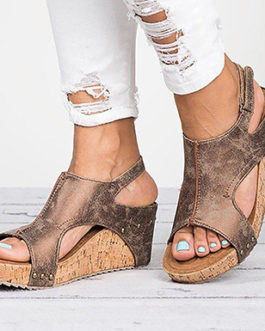 Open Toed and Heeled Sandals – Texture Soles