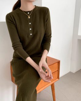 O-Neck Single-Breasted Straight Sweater Dress