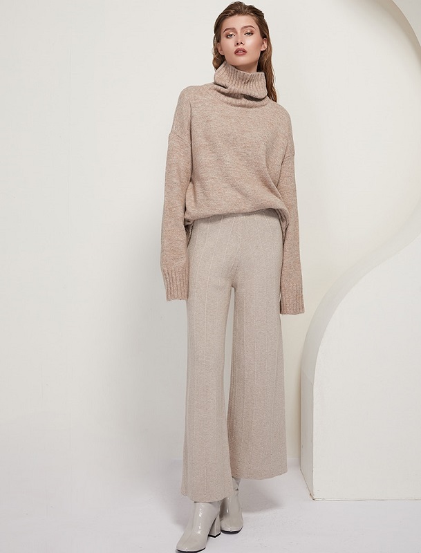 Knitted Turtleneck Cashmere Sweater