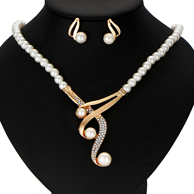 Gem and Bead Attachment Pearl Bead Necklace
