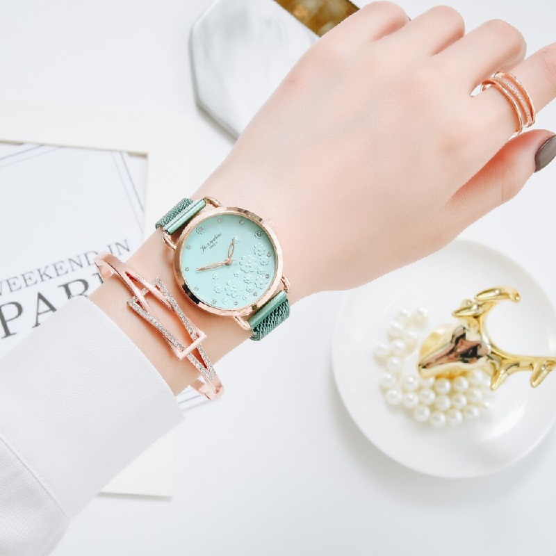 Luxurious Flower Bracelet Watch Full of Rhinestones Round Clear