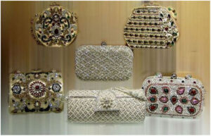 Read more about the article CHOOSE YOU CLUTCH BAG