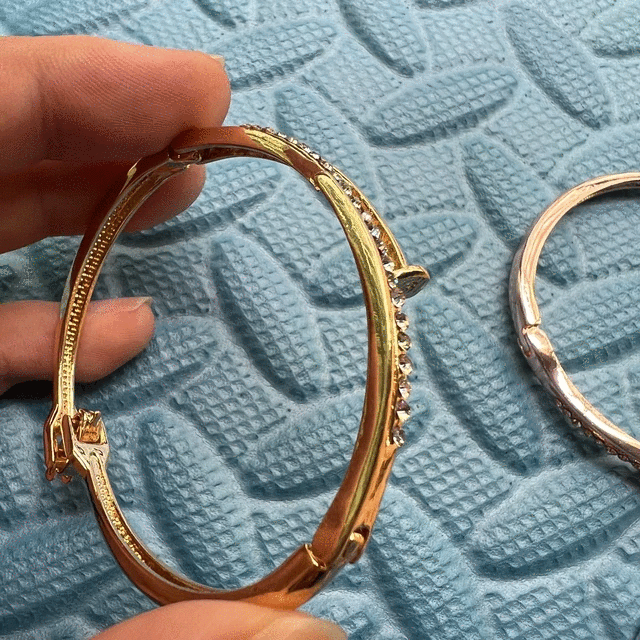 Micro-Inlaid Diamond Bangles For Women