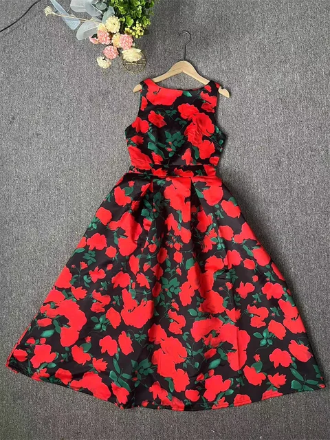 Sophisticated Empire Waist Floral Dress – Professional Women's Mid-Length Workwear