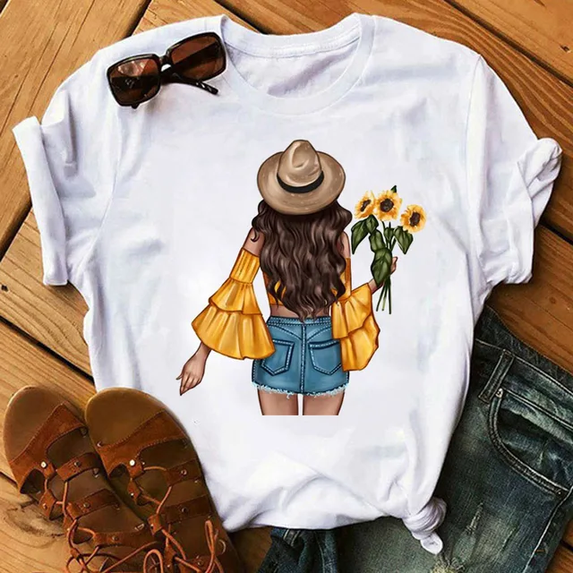 Urban Blossom Sunflower Tee – Women’s Fashion-Forward Casual Shirt