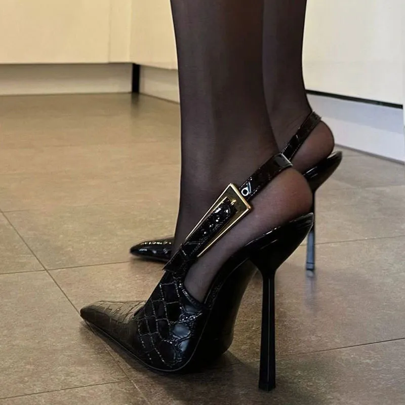 Bella Stride - Classic Buckle Heel in Stone