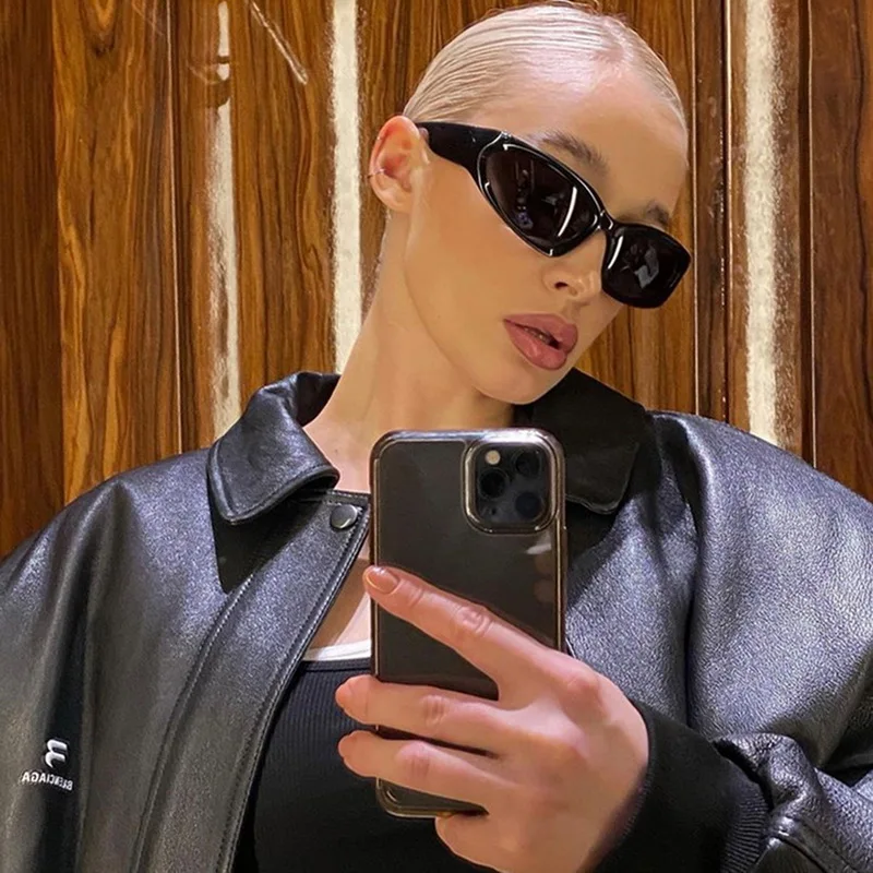 Y2K Punk Sunglasses Designer Square Sunglasses UV400 Colorful Mirror Fashion Eye-wear