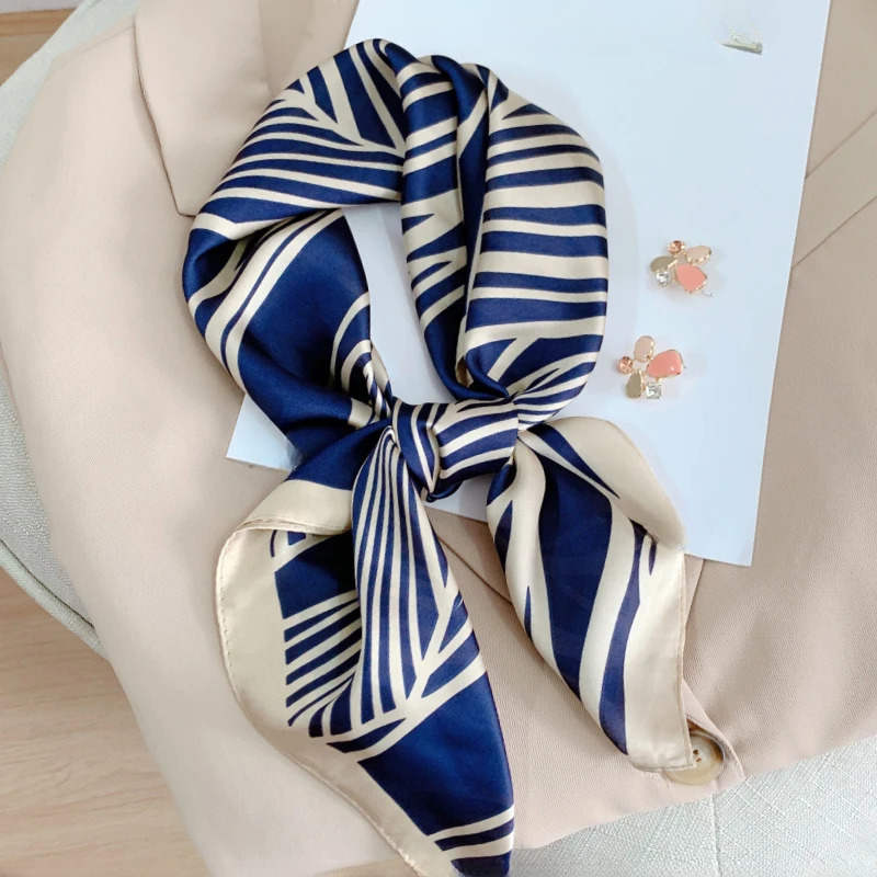 Neckerchief Luxury Printed Elegant And Vintage Square Scarves - Image 3