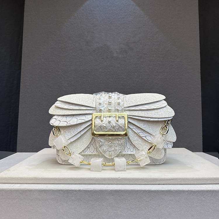 New-2024-Pearl-Rivets-Wings-Women-Bag-Genuine-Leather-Trendy-Handbags-Lady-Small-Square-Shoulder-Messenger.jpg_ Sequin Fashion Pearl Rivets Wings Genuine Leather Trendy Small Square Shoulder Messenger Bag