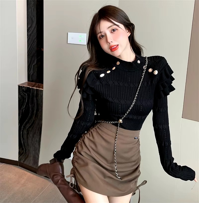 Chic Ruffles Full Sleeve Turtleneck Buttons Crop Top