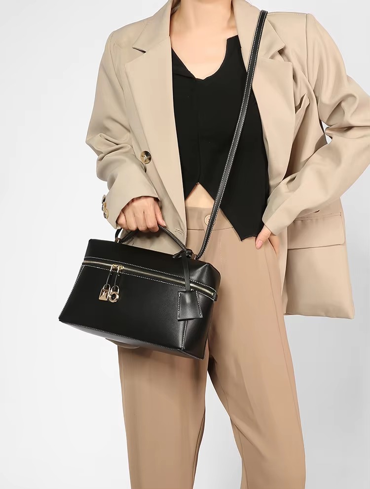 Elegant Designer LOCK Zipper Pocket Shoulder Leather Crossbody Handbag Purse