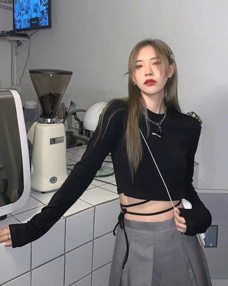 Casual O-Neck Long Sleeve Design Ins Prevalent Bandage Crop Tops