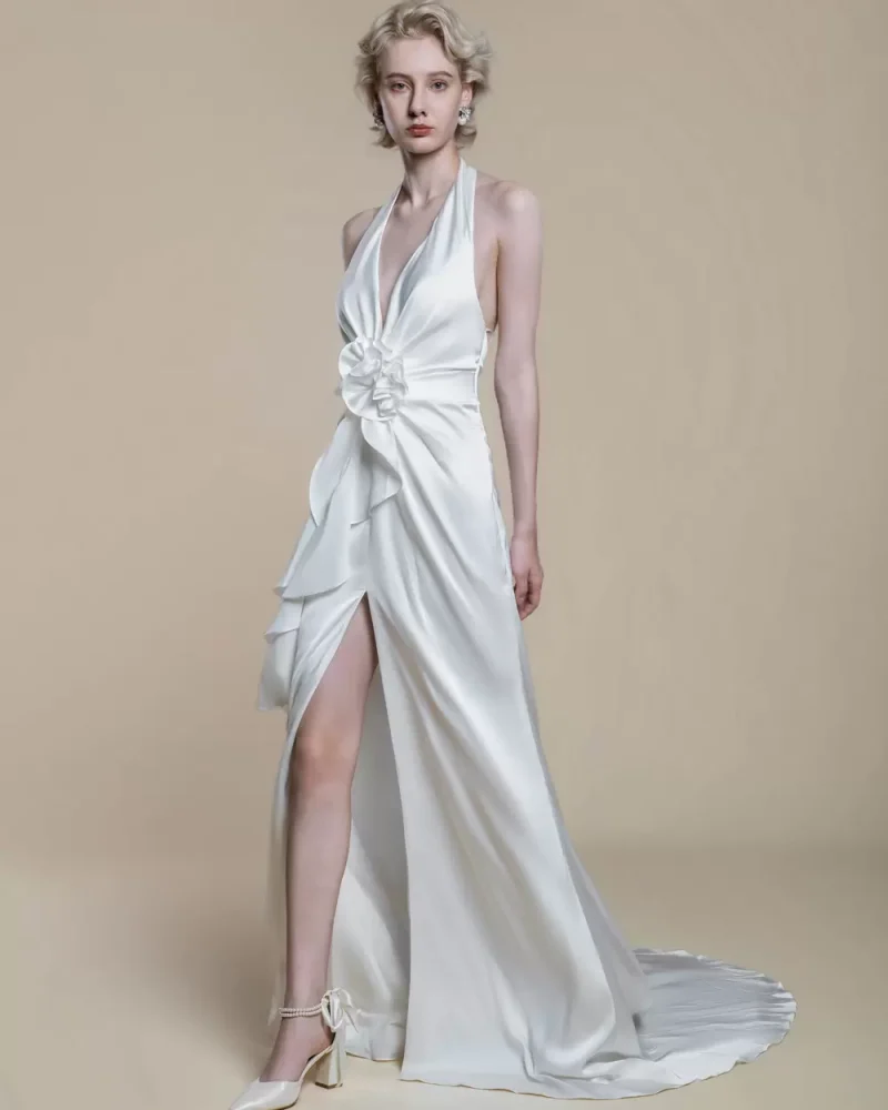 Elegant Designed Neckline Sleeveless Flowers Sheath Wedding Dress