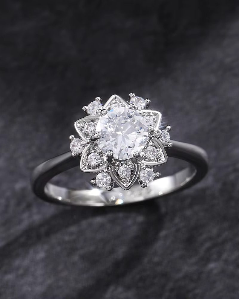High Quality Shiny Crystal Zirconia Flower Designer Finger Ring