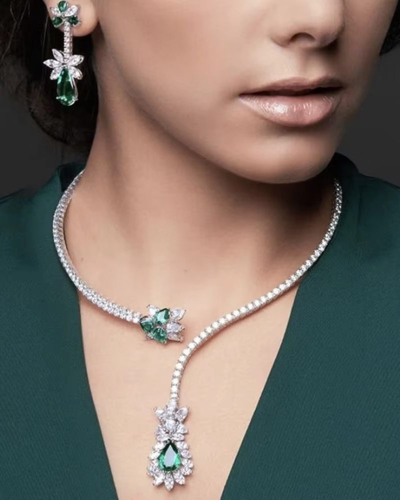 Luxury Crystal Cuff Collar Zirconia Water Drop Rhinestone Open Choker Necklace