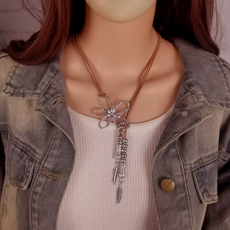 Bohemian Flower Faux Suedette Cord Lariat with Beaded Feather Charms Daily Wear Necklace