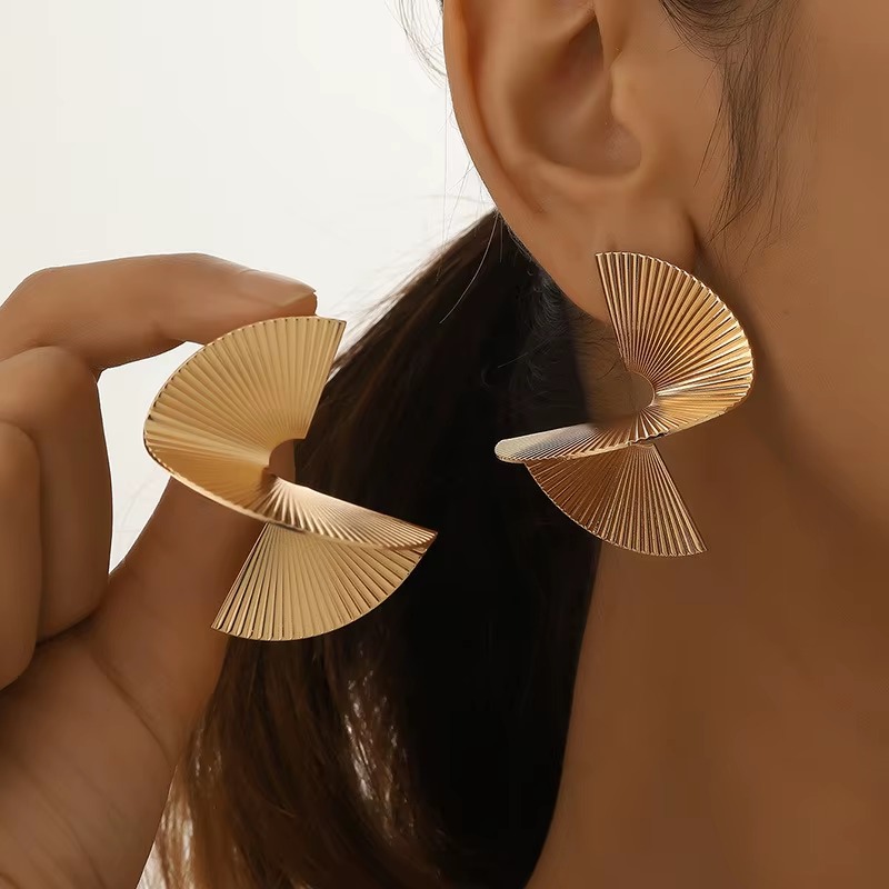 Retro Twisted Spiral Statement Party Wedding Metal Earrings