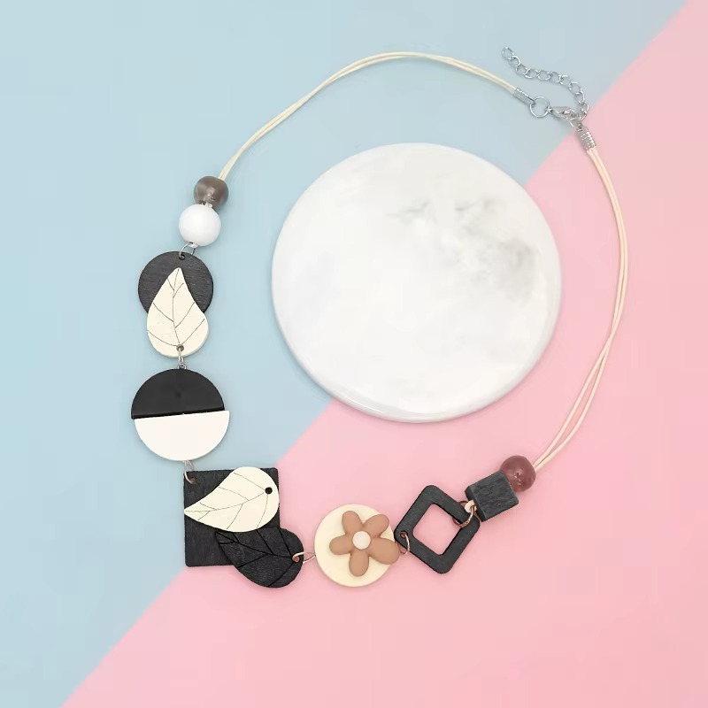 Vintage Ethnic Style with Wooden Decorations Pendants Handmade Necklace - Image 5