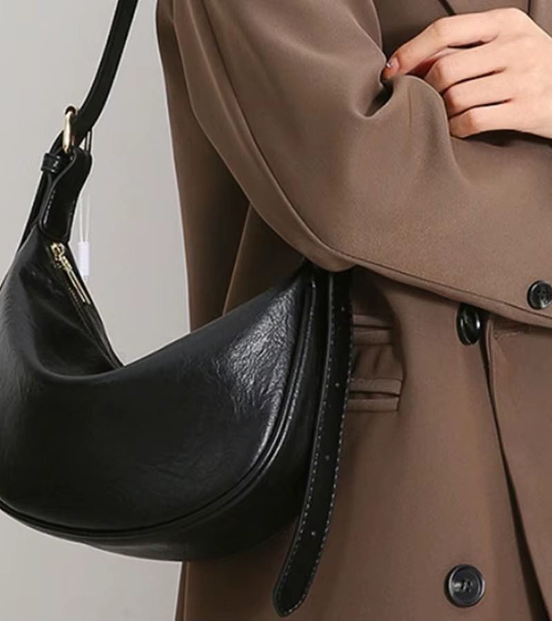Vintage Leather Crescent Solid Color PU Leather Lightweight Hobo Bag