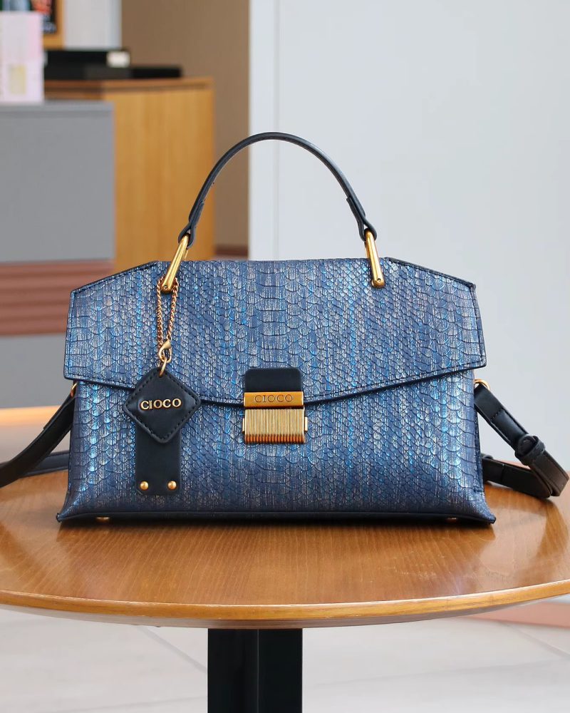 Luxury Lightweight Large Capacity One Shoulder Handbag