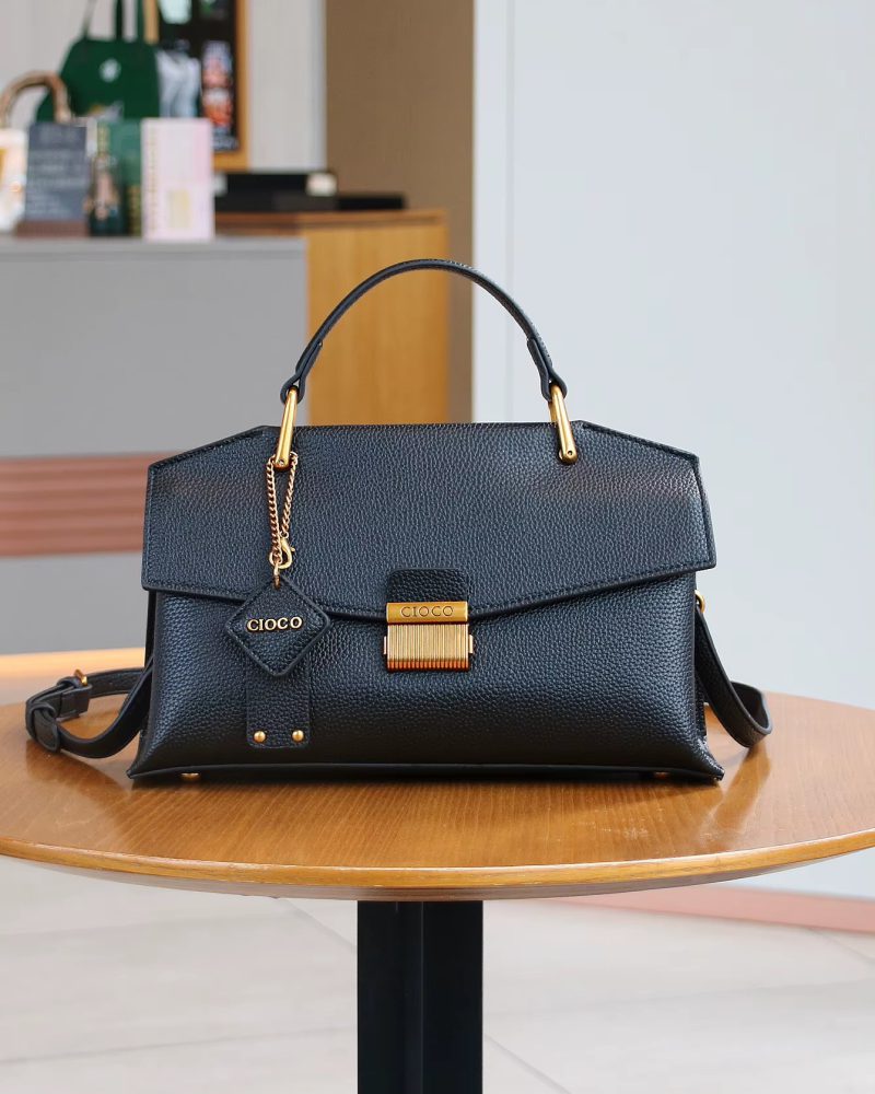 Retro Snake Shaped High Grade Luxury Lightweight Large Capacity One Shoulder Handbag