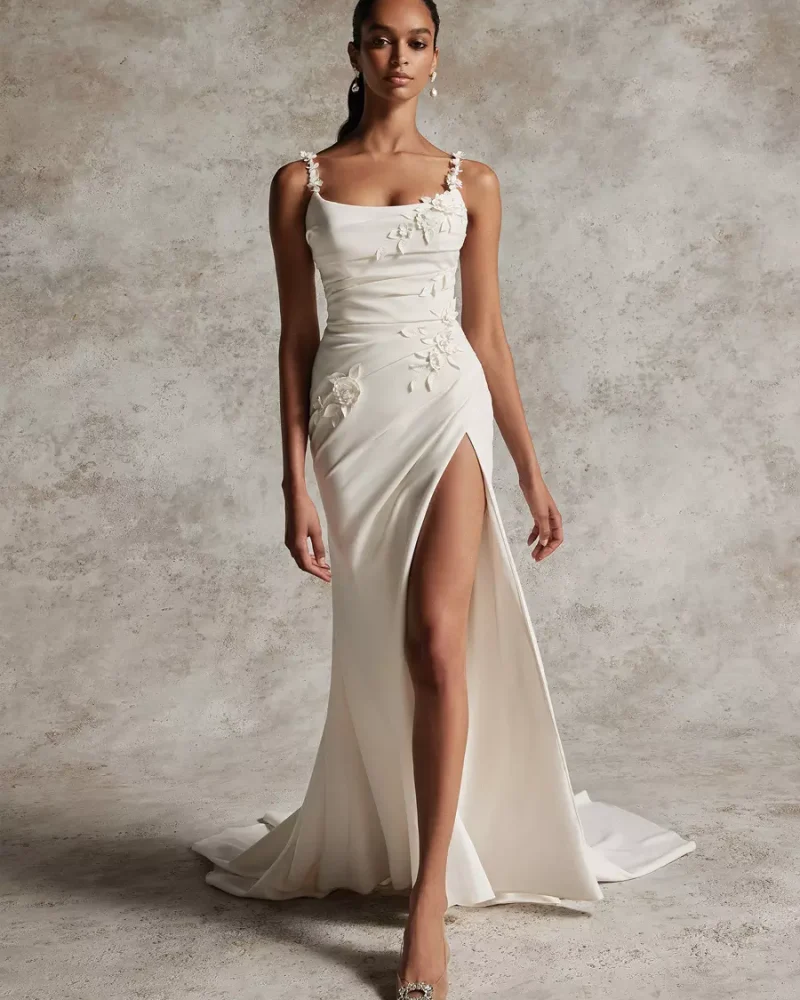 Simple Mermaid Jewel Neck Sleeveless Applique Bridal Gowns
