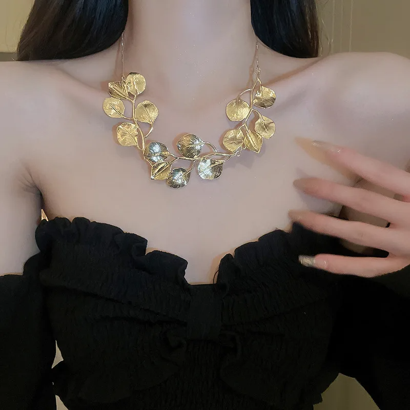 Exaggerated Leaf Choker Personality Adjustable Chain Collares Necklaces